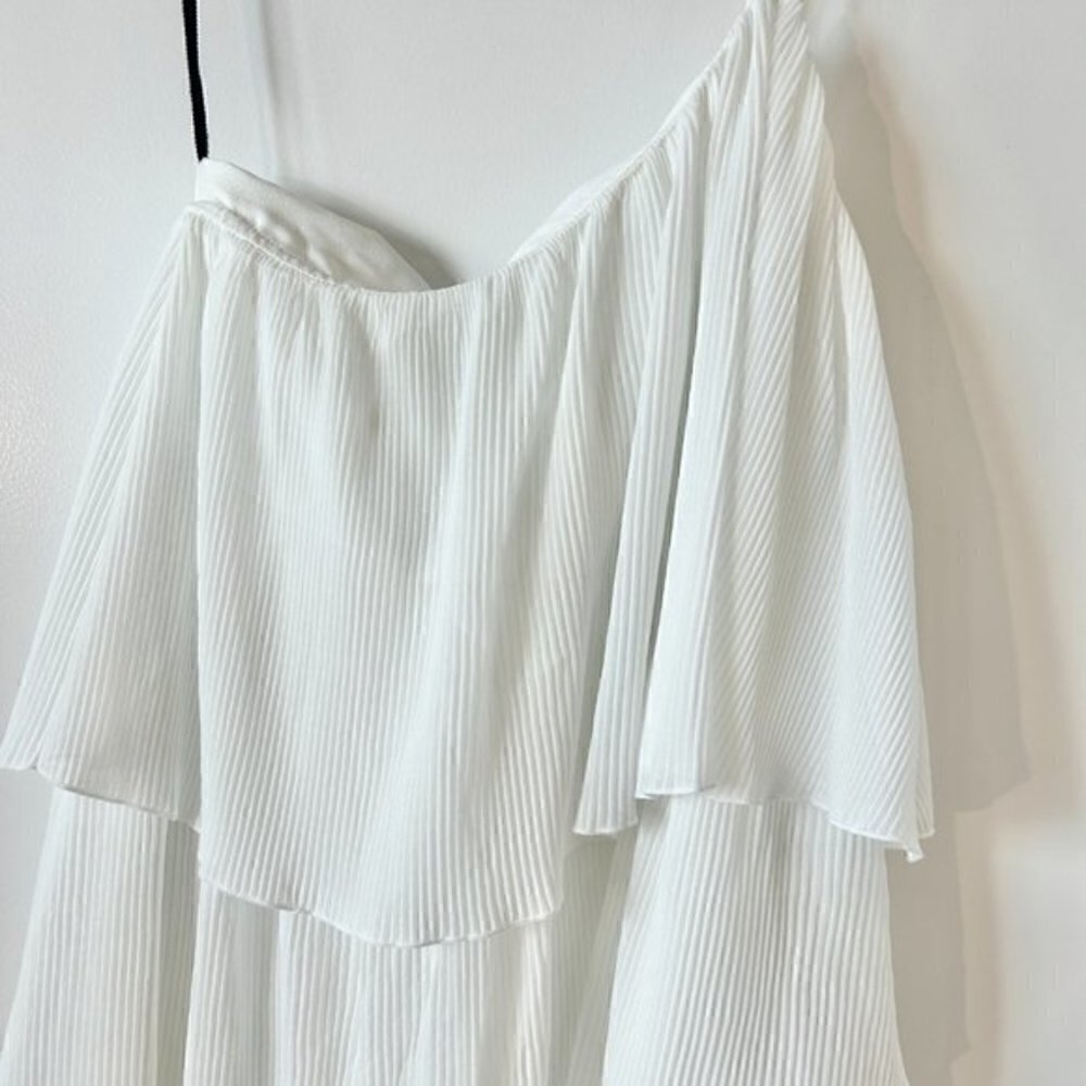 Revolve NBD Girlfriend Material Dress Pleated Ivory Size S NWOT - Picture 4 of 9